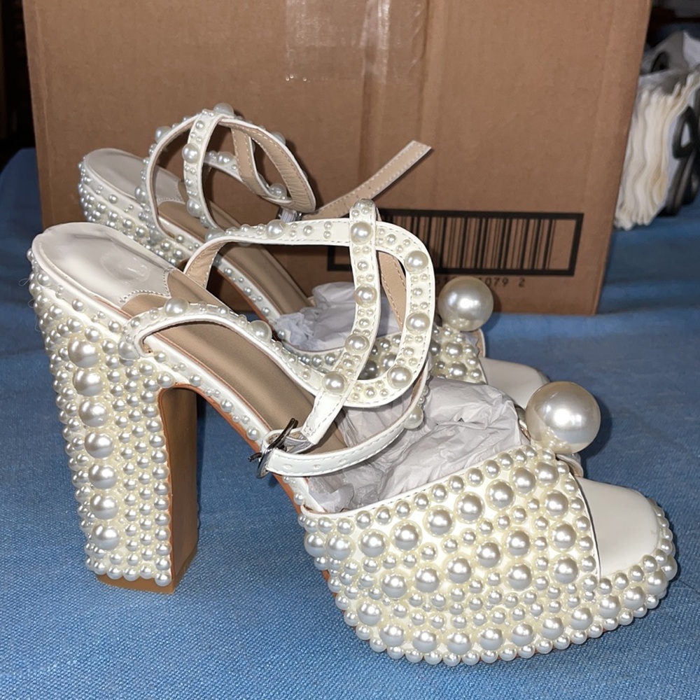 NEVER WORN Pearl Platform Heels - Bridal Wedding Perfect